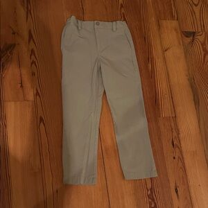 Vineyard Boys performance on the go Khaki Pants. Size 6. Adjustable waist band.